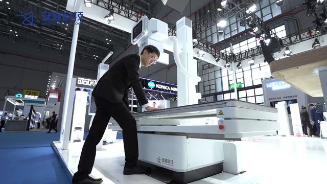 Floor-mounted Dynamic DR exhibition show смотреть онлайн