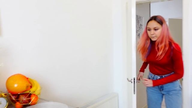 ЦВЕТНОЙ ЧЕЛЛЕНДЖ! Одежда и еда одного цвета! 24 часа Челлендж