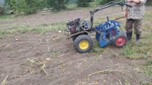 Картофелекопалка  на  мотоблок " Целина " . Добавил  немного  своего .