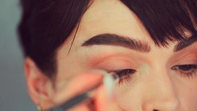 THE AUDREY BEAT - Inspired Make-up Look by Audrey Hepburn смотреть онлайн