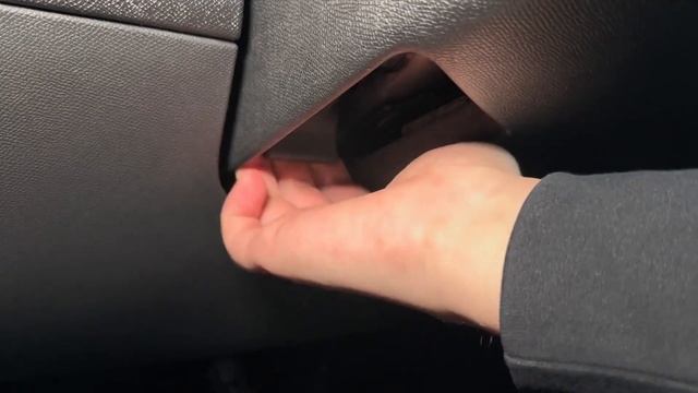 Peugeot 408 (saloon) in-depth Walkaround смотреть онлайн