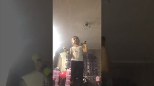 Зарядка с гантелями смотреть онлайн