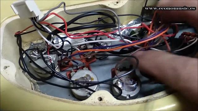 Recuperando bajo Ibanez Musician MC924PW EconoMusic Luthier смотреть онлайн