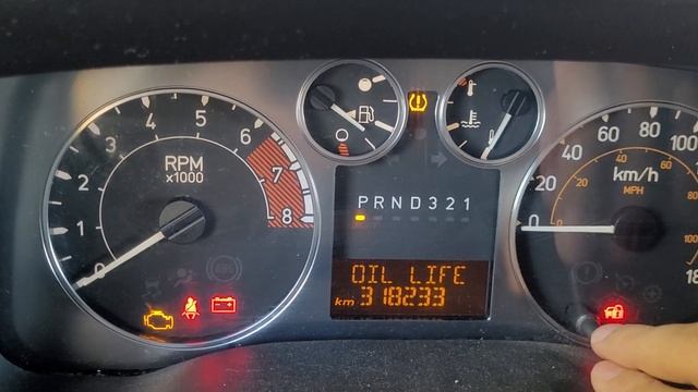 Hummer H3 2006: Instrument cluster options -oil reset, trip, language смотреть онлайн