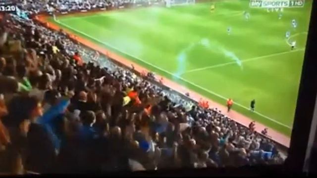 Футбольный курьёз попали прямо в судью смотреть онлайн