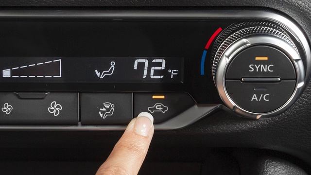 2024 Nissan Sentra - Heater and Air Conditioner (automatic) (if so equipped) смотреть онлайн