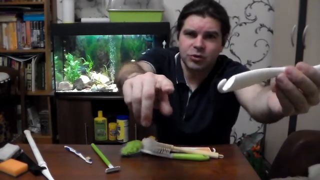Чем почистить стекло аквариума без царапин