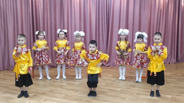 Оркестр на музыкальных инструментах в детском саду! Номер на конкурс Деревенские напевы (попури) смотреть онлайн
