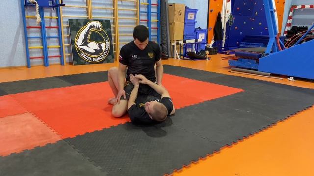 Основы борьбы в партере. Выход (защита) из позиции маунт. смотреть онлайн