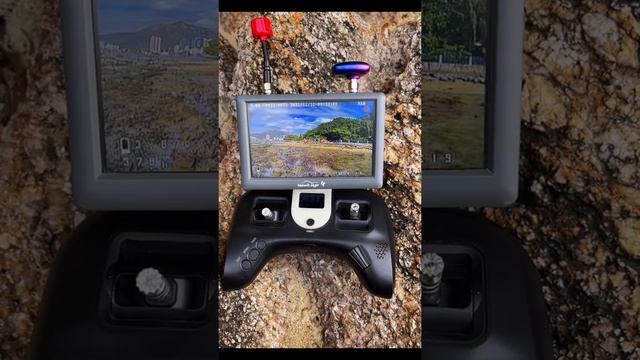 Analog FPV video playback Hawkeye little Pilot fpv Monitor смотреть онлайн