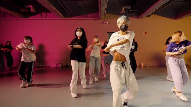 Justin Bieber - Yummy / May J Lee Choreography смотреть онлайн
