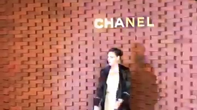 Кристен на показе Chanel в Гамбурге 5 смотреть онлайн