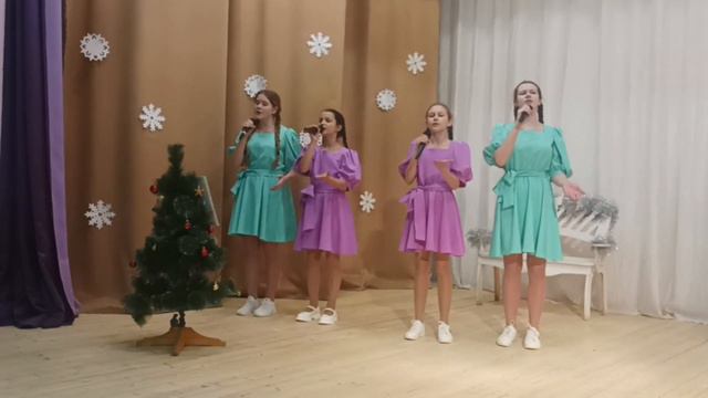 Ансамбль "Заряночка" - "Скоро Рождество" (МБОУ ДО ДДТ,г.Западная Двина) смотреть онлайн