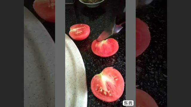 Очень вкусные помидорчики с часноком и зеленью. смотреть онлайн