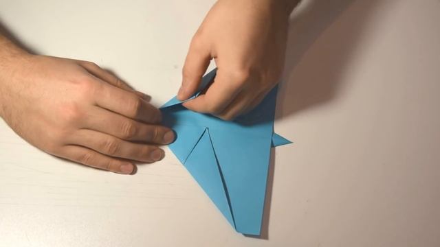 ЛЕТАЮЩИЙ КОСМИЧЕСКИЙ ИСТРЕБИТЕЛЬ из БУМАГИ - САМОЛЕТ ОРИГАМИ смотреть онлайн