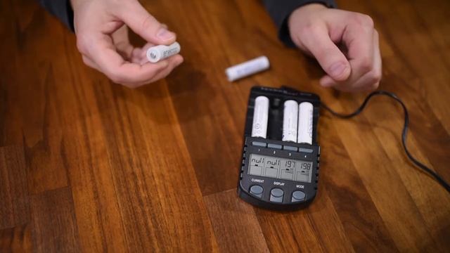 Как реанимировать перезаряжаемые батарейки, аккумуляторы АА, ААА. смотреть онлайн