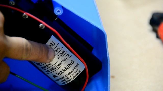 Электрический опрыскиватель Усадьба ES 12L  Кислотный аккумулятор