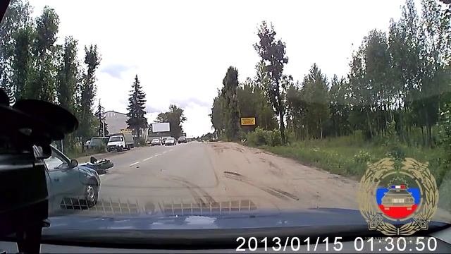 Тверь. На Старицком шоссе мотоцикл влетел в Соболя. Real Video. смотреть онлайн