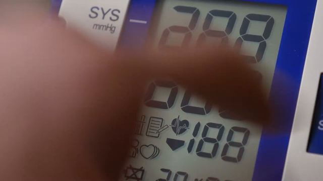 Koji su simptomi visokog tlaka? Kada je visok tlak previsok? Možemo li se rješiti visokog tlaka? смотреть онлайн