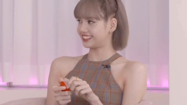 lisa introducing her new dog, LOVE ?❤️ смотреть онлайн
