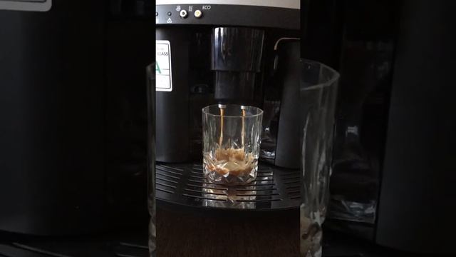 De'Longhi ESAM 3000 B смотреть онлайн