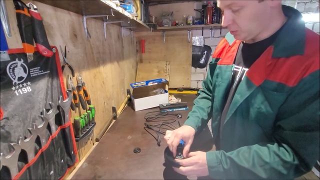 Углошлифовальная машина ЗУБР Профессионал, 125 мм УШМ-П125-750 смотреть онлайн