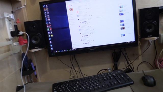 Почти идеальное рабочее место на балконе смотреть онлайн