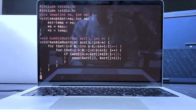 TinyChatEngine Coding Demo on Apple MacBook Pro (M1, 2021) смотреть онлайн