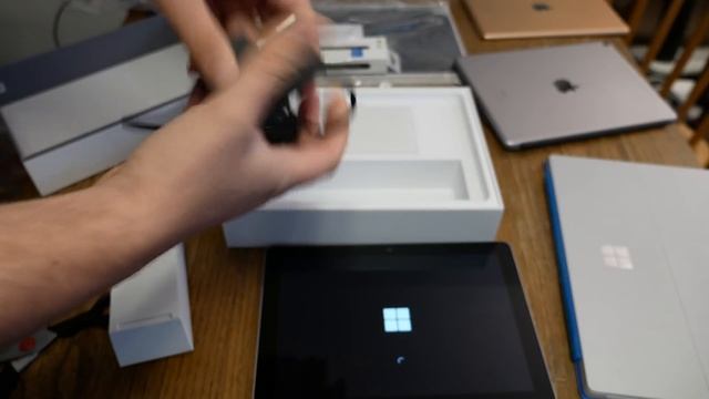 Microsoft Surface Go Unboxing, einrichten und erster Eindruck смотреть онлайн