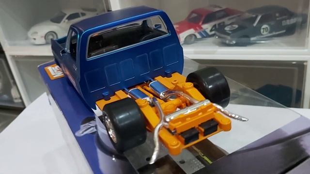 1973 Chevrolet Cheyenne 10 | M2 Machines 1:24 Scale смотреть онлайн