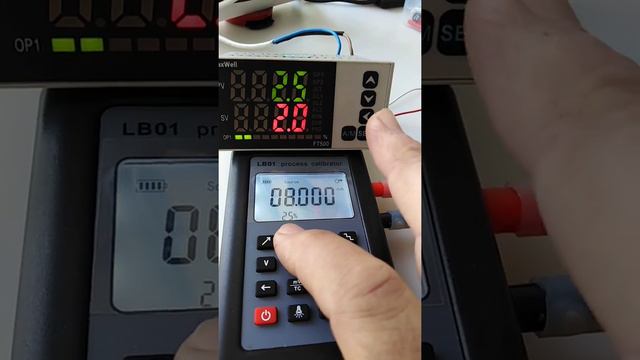 Процес индикатор вход 4...20mA, дисплей 0...10.0 bara и 2 релейни изхода смотреть онлайн