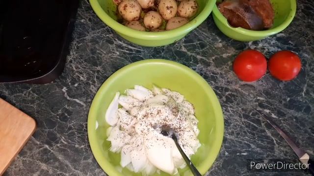 Ну и ОБЕД получился ПРОСТО объедение ? Очень вкусная рыбка с молодой Картошкой ??? смотреть онлайн