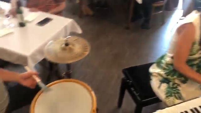 My Chile (Jay Mcshann). Piano : Marie de Boysson; batterie : Lionel Grivet смотреть онлайн