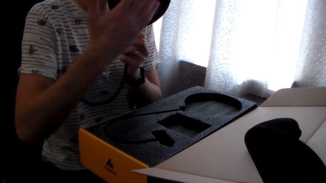 Распаковка микрофона для стрима "Maono AU-A04" смотреть онлайн