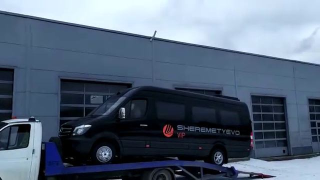 Разгрузка Mercedes-Benz Sprinter смотреть онлайн