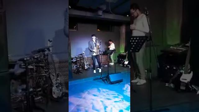 DJ Snake ft. JanSax смотреть онлайн