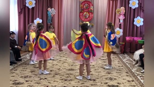 Танец бабочек. Старшая группа. смотреть онлайн