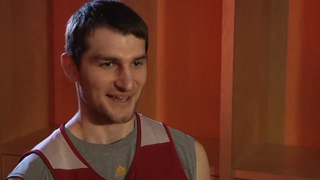 1 on 1 with Tyler Zeller смотреть онлайн