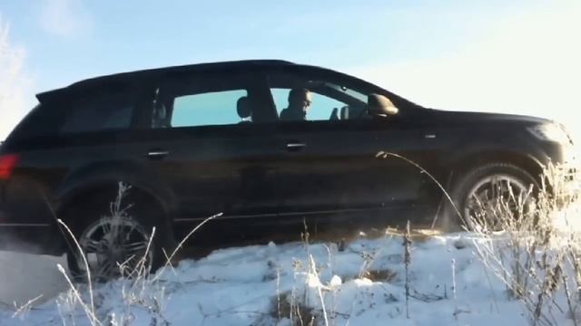 Audi Q7 snow hill climb смотреть онлайн
