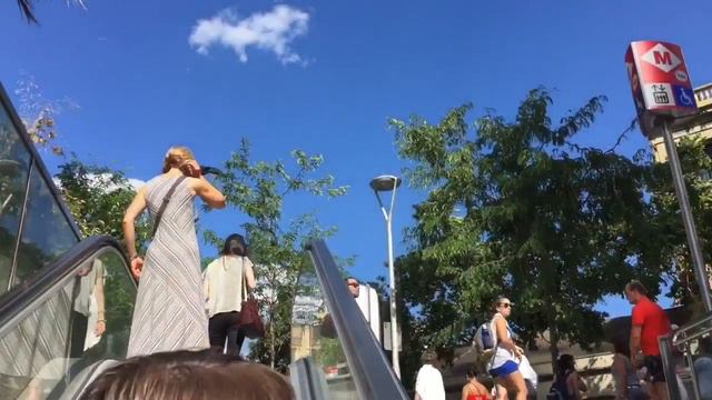 Чуть Барселоны Вам смотреть онлайн