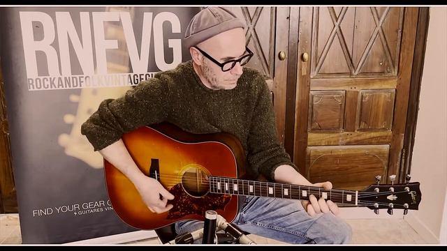 1976 Gibson SJ Deluxe смотреть онлайн