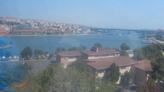 Cable Car Down from Eyup-Pierre Loti Cafe in Istanbul, Turkey смотреть онлайн