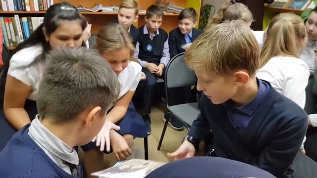 Осенних красок хоровод смотреть онлайн