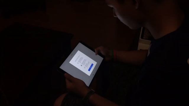 iPad Pro 10.5 Inch Unboxing And Review (Is It Worth An Upgrade?) смотреть онлайн