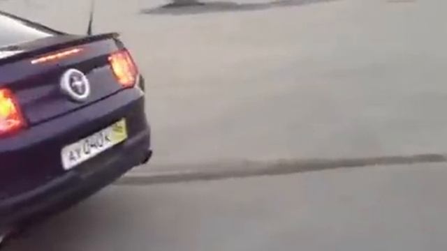 Попытка обуздать мустанга - тест драйв форд - мустанг смотреть онлайн