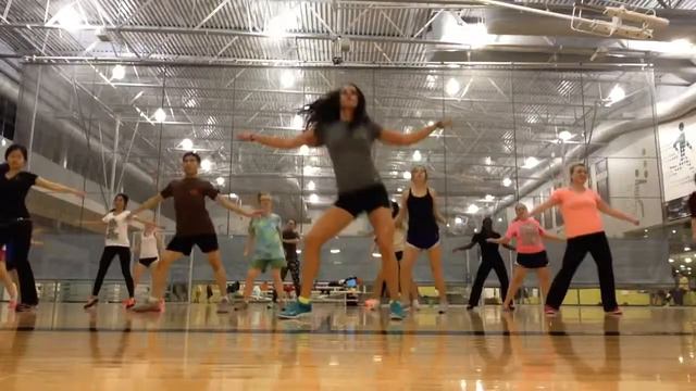 Scream-Erica's Zumba смотреть онлайн