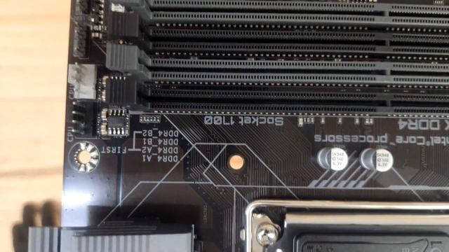 GIGABYTE B660 GAMING X DDR4 Motherboard Unboxing And Overview