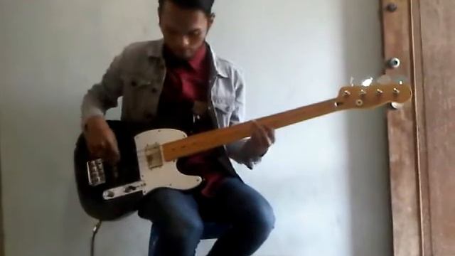 SQUIER VINTAGE MODIFIED TELECASTER BASS SPECIAL DEMO смотреть онлайн