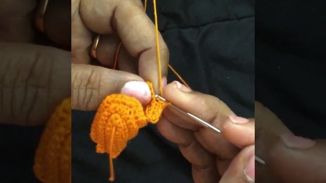 maple leaf pattern in crochet thread | Maple leaf crochet key chain | Crochet teacher | vb arts смотреть онлайн