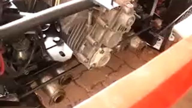 Restauration d'une Ferrari Testarossa смотреть онлайн